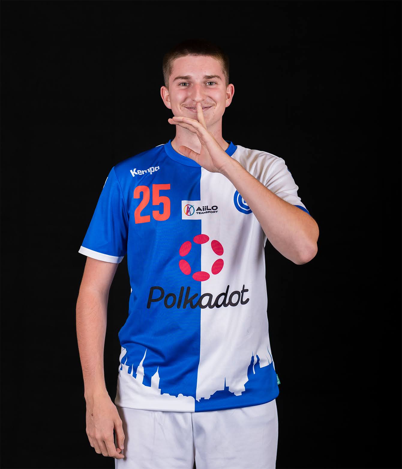 U17 14 253_7569 1