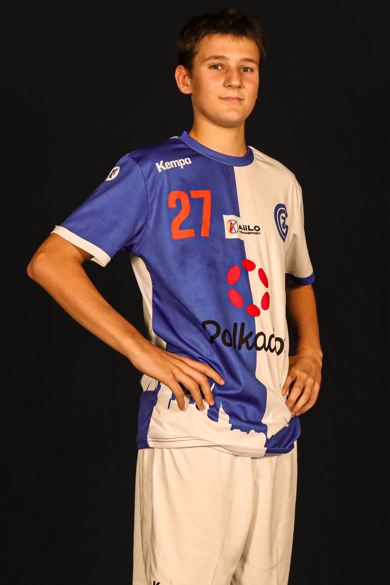 U19 18 U19L Portrait 10