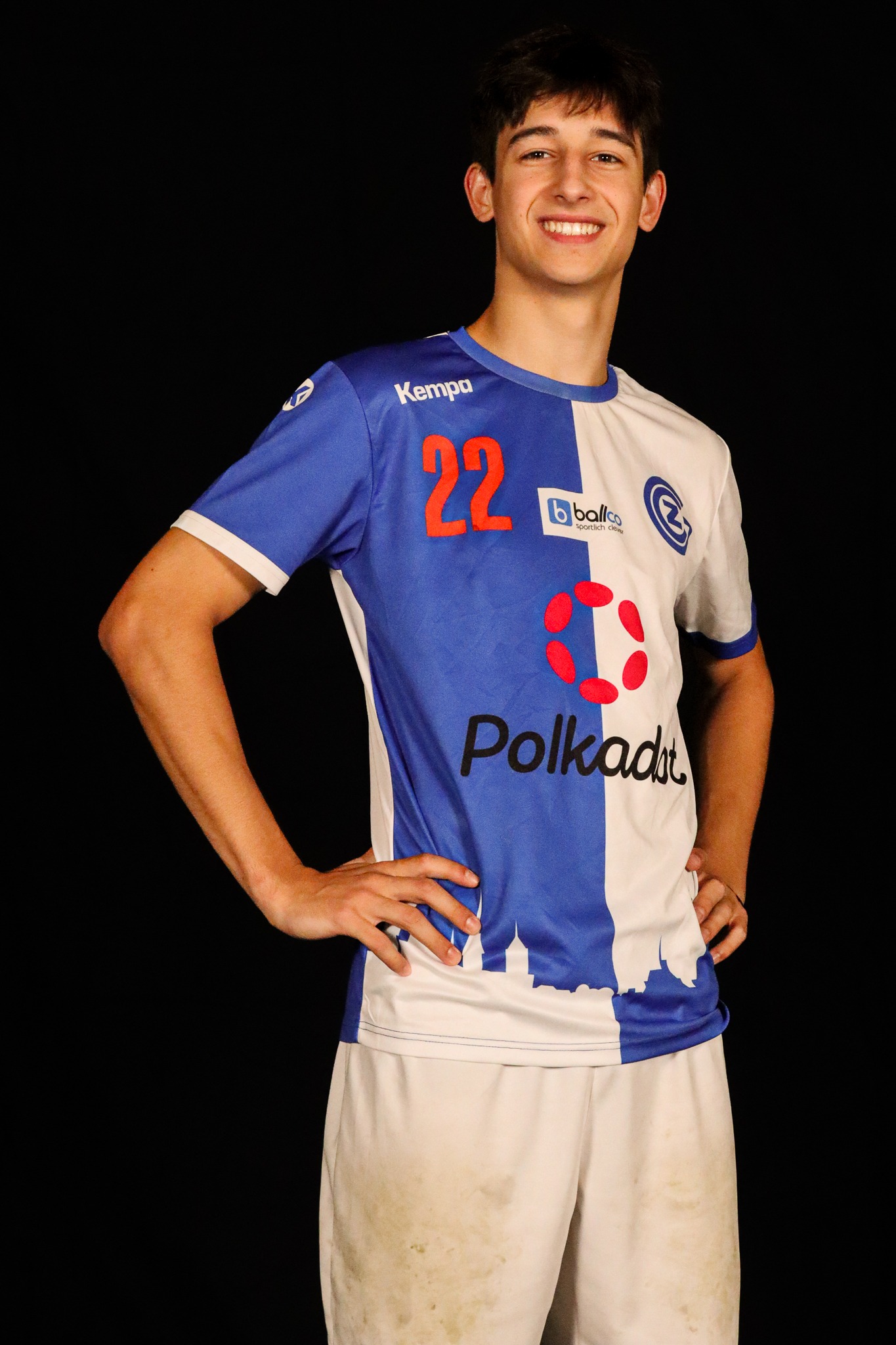 U19 16 U19L Portrait 8